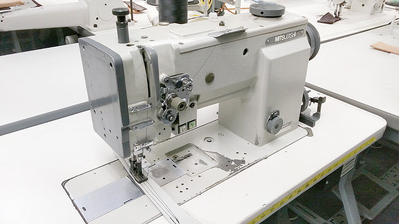 Leather And Upholstery Machines MITSUBISHI LU4040B40T Automatic Custom Mitsubishi Sewing Machine For Sale Leather And Upholstery Machines MITSUBISHI LU4040B40T Automatic Custom Mitsubishi Sewing Machine For Sale