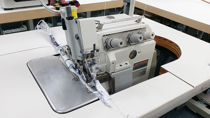 Overlock Sergers PEGASUS EX 4040R40 Three Thread Industrial New Industrial Serger Sewing Machine Overlock Sergers PEGASUS EX 4040R40 Three Thread Industrial New Industrial Serger Sewing Machine