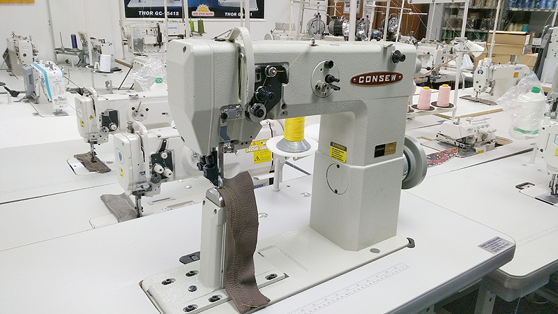 CONSEW 701 Roller Foot Post Bed Sewing Machine