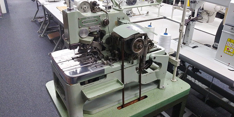 REECE 101 Keyhole Sewing Machine