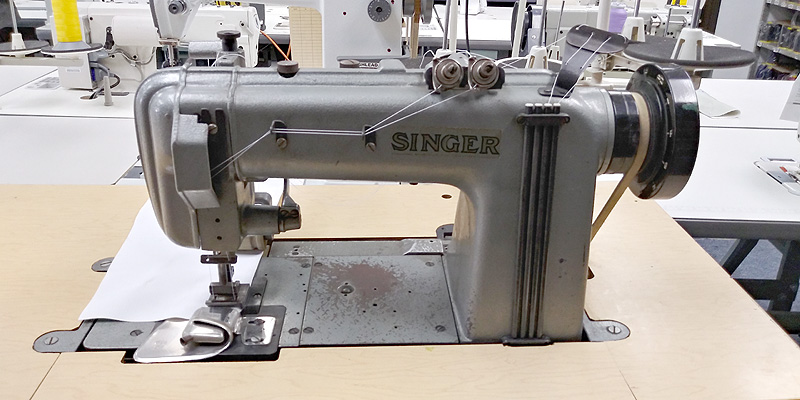Apparel Machines: SINGER 300W101 Double Needle Chainstitch Banner