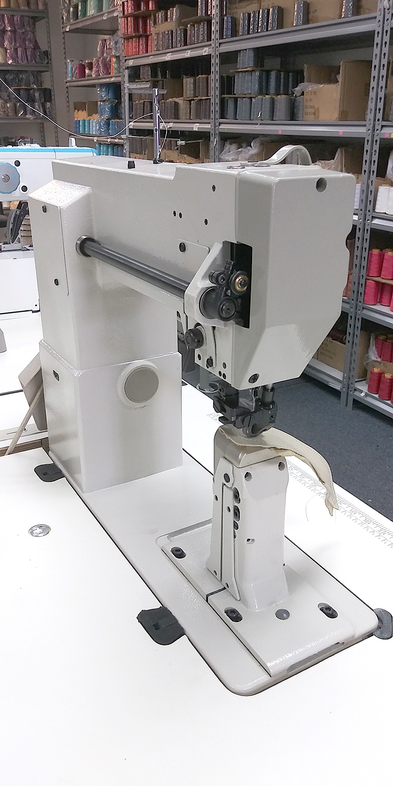 THOR GC-8810 Roller Foot Post Bed Sewing Machine